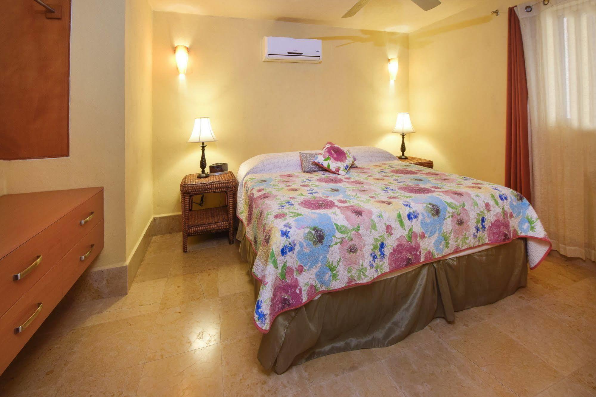 بلايا ديل كارمن Ocean Plaza Condos المظهر الخارجي الصورة